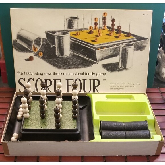 Vintage 1971 Score Four 3-D Family Strategy Game - Picture 2 of 4